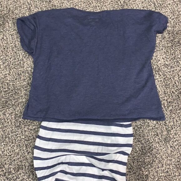 Old Navy Crop Blue T-Shirt over striped Tank - L - Picture 2 of 4